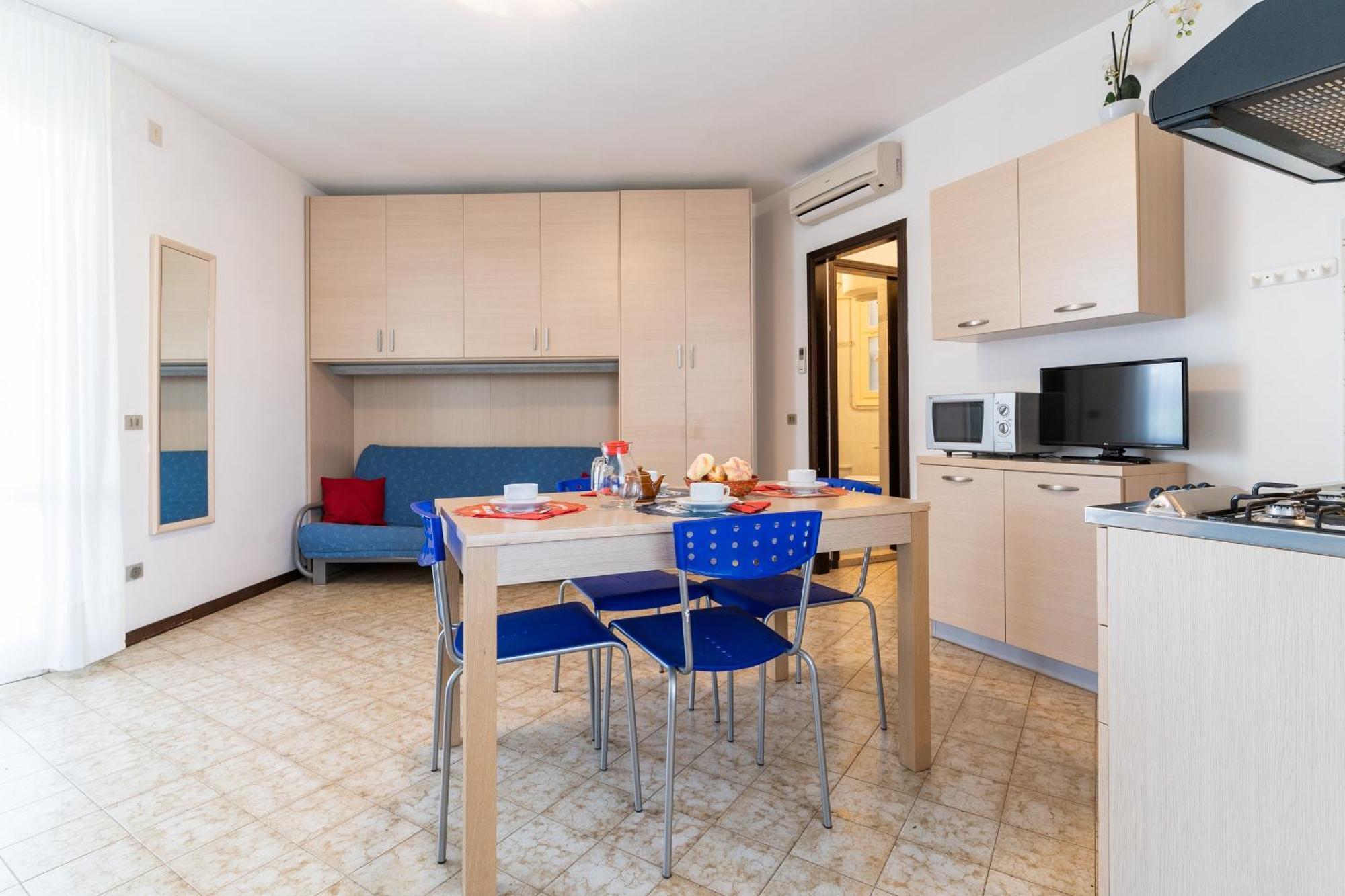 Tivoli Apartment Бибионе Екстериор снимка