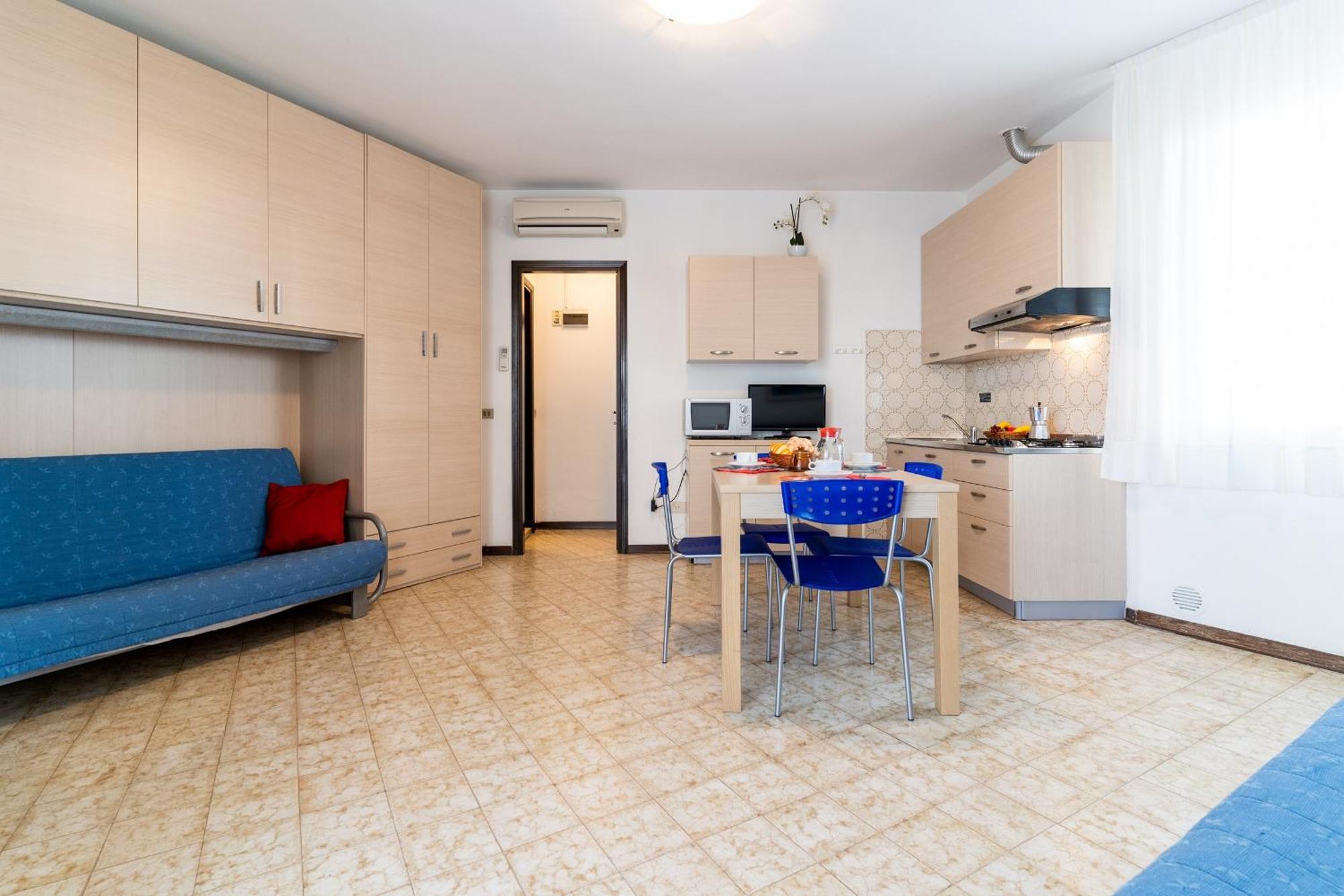 Tivoli Apartment Бибионе Екстериор снимка