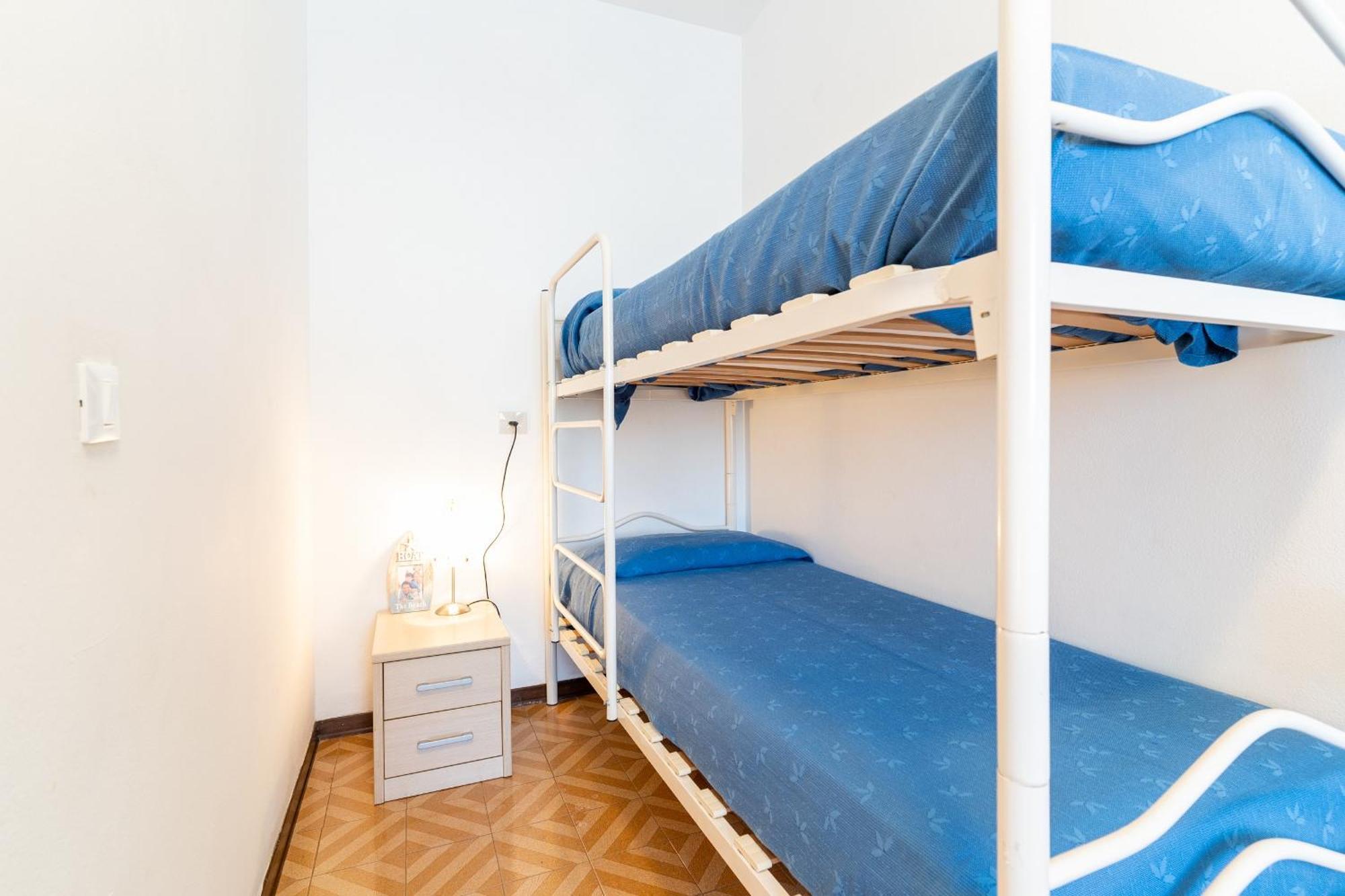 Tivoli Apartment Бибионе Екстериор снимка