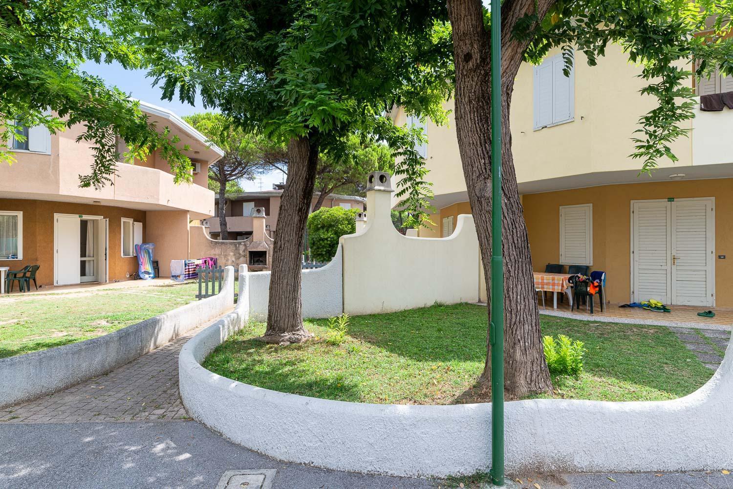 Tivoli Apartment Бибионе Екстериор снимка